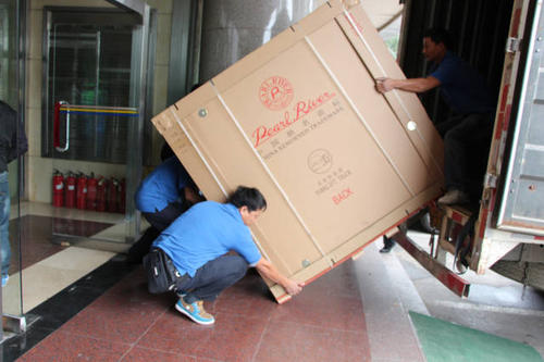 伊宁县钢琴贵重工艺品无忧运